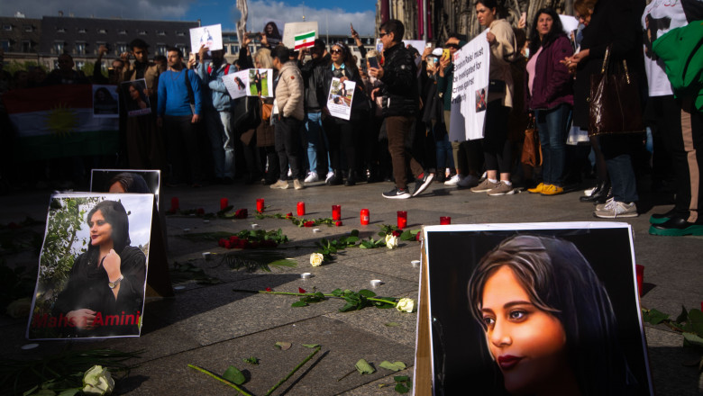 Cel putin 31 de persoane au fost ucise in Iran, in protestele generate de moartea tinerei Mahsa Amini Imagine