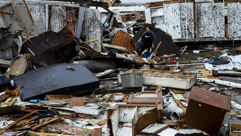 Cel putin 40 de persoane si-au pierdut viata in urma furtunilor violente din SUA Imagine