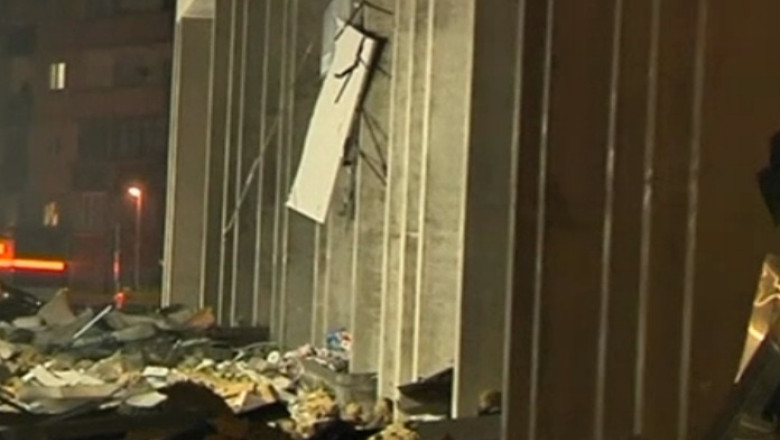 Cel putin 48 de oameni au murit si zeci sunt dati disparuti dupa ce un mall din Letonia s-a prabusit Imagine