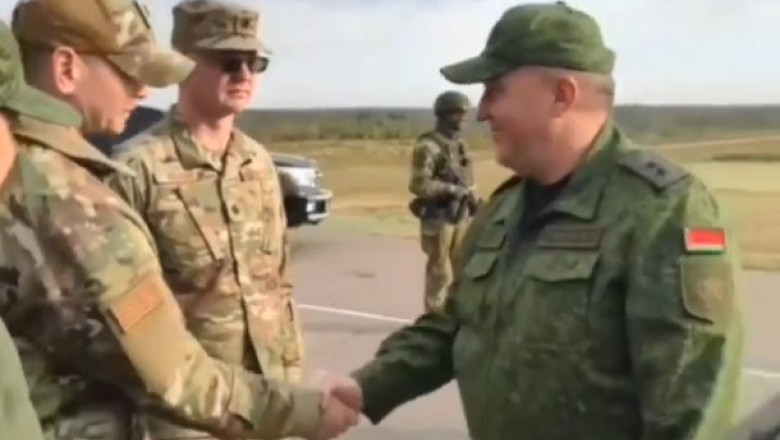 „Cele mai bune locuri”. Vizita surpriza a soldatilor SUA care au mers sa observe exercitiile Zapad-2025 din Belarus Imagine