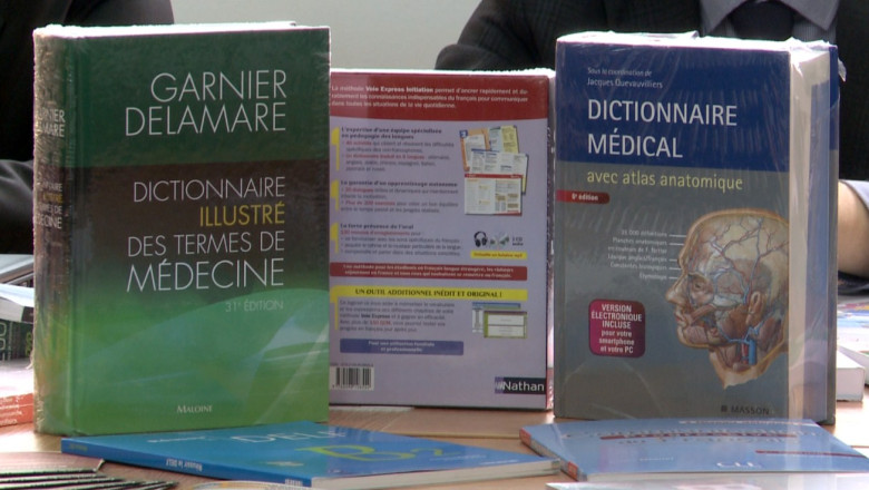 Centru de reusita pentru studentii de la UMF. Tinerii vor fi pregatiti sa sustina rezidentiatul in orice tara francofona Imagine