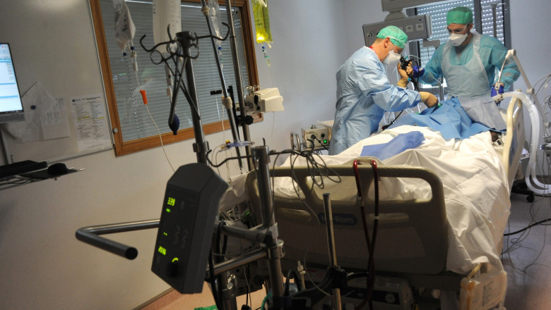 Cercetatorii au identificat un tipar cheie in cazul persoanelor care sufera de Covid prelungit Imagine