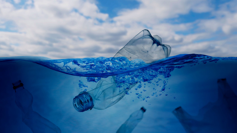 Cercetatorii japonezi au creat un plastic care se dizolva in apa marii. „Copiii nu pot alege planeta pe care vor trai” Imagine