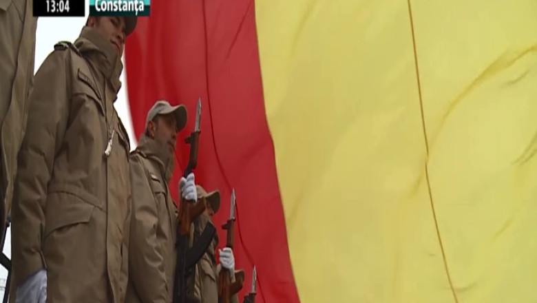  Ceremonial marinaresc la Constanta. 150 de persoane au sarbatorit pe faleza Mica Unire Imagine