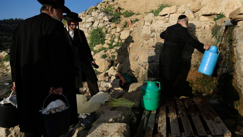 Ceremonii de Florii la Ierusalim. Mii de oameni iau parte la procesiunea de pe Muntele Maslinilor Imagine