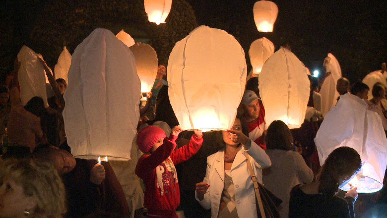 Cerul Timisoarei, aprins de lampioane! Actiune de suflet pentru cei care s-au stins de cancer Imagine