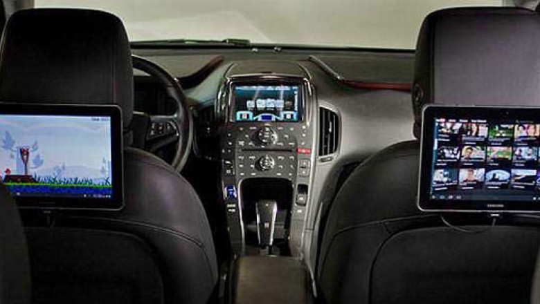 CES 2014: Automobilul viitorului, conectat la internet si cu aplicatii software ale unui smartphone Imagine