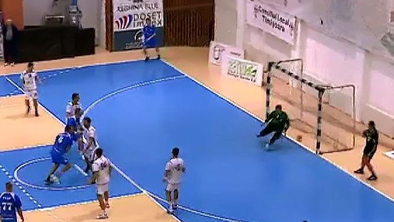 CH Poli Timisoara, la Dinamo, dupa trei puncte Imagine