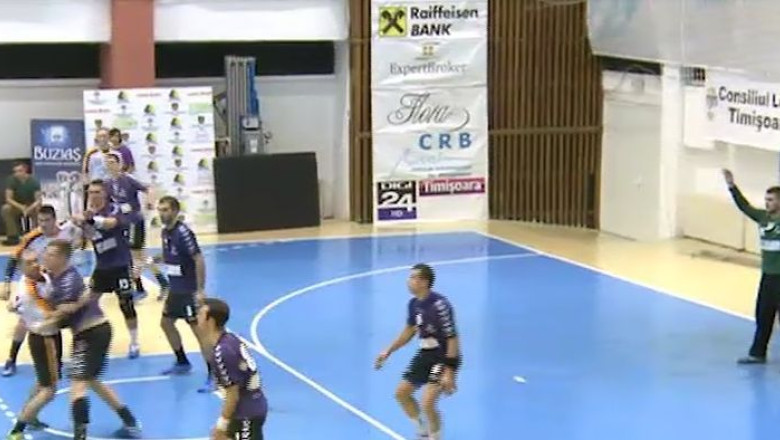 CH Poli Timisoara, numai o repriza de rezistenta Imagine