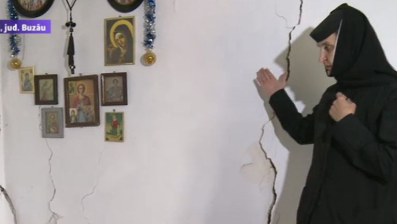 Chiliile unei manastiri din Buzau, afectate de alunecarile de teren Imagine