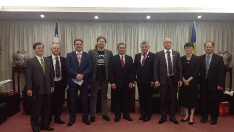 China condamna vizita celor patru deputati romani in Taiwan Imagine