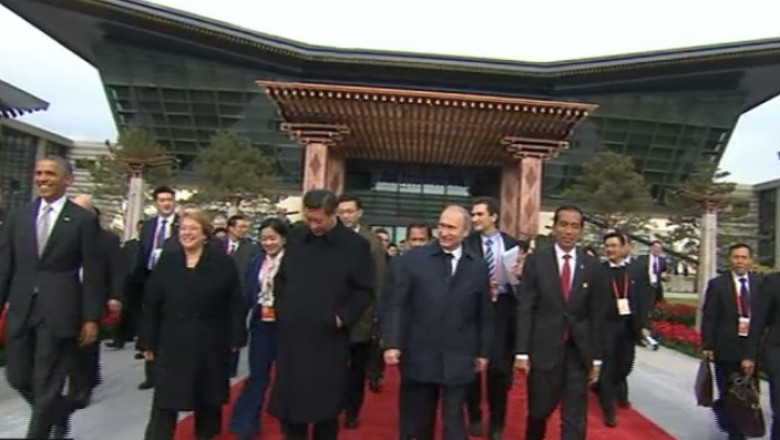 China ii pune pe Barack Obama si pe Vladimir Putin la aceeasi masa, sub focuri de artificii Imagine