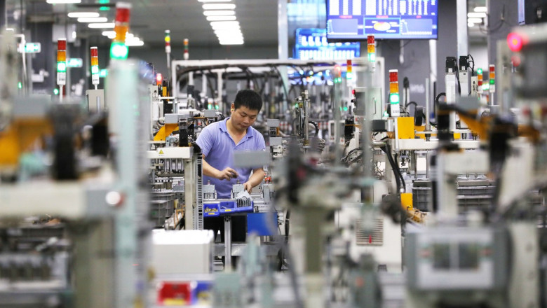 China pariaza pe cuptoarele cu microunde si aparatele de gatit orez pentru a relansa consumul si a creste economia Imagine