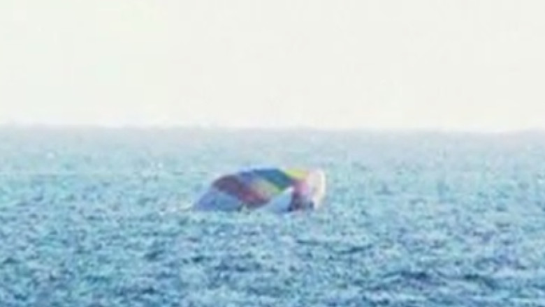 Chinez salvat de japonezi. El a cazut cu un balon in mare, in loc sa aterizeze pe o insula disputata cu Japonia Imagine