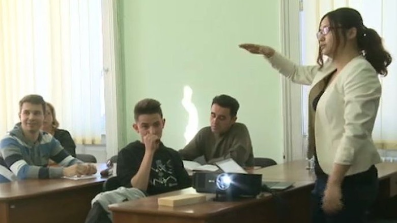 Chineza, predata gratis aradenilor. Numarul celor care vor sa invete limba a ajuns la 150 Imagine