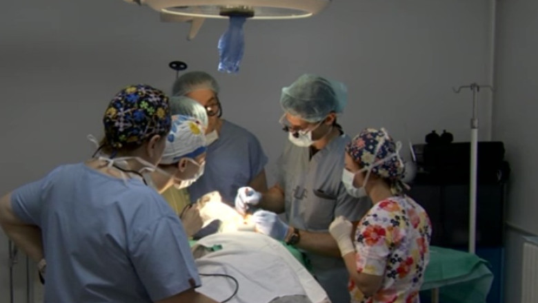 Chirurgul iesean, cercetat in libertate. Un pacient a reclamat ca i-ar fi cerut bani pentru operatie Imagine