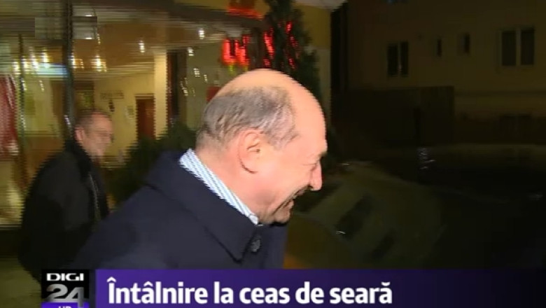 Cina cu presedintele: Traian Basescu a petrecut la Ciurila in compania lui Emil Boc, a Elenei Udrea si a alesilor locali PDL Imagine