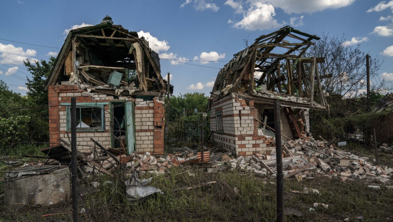 Cinci lituanieni au fost raniti in bombardamente rusesti in Ucraina Imagine