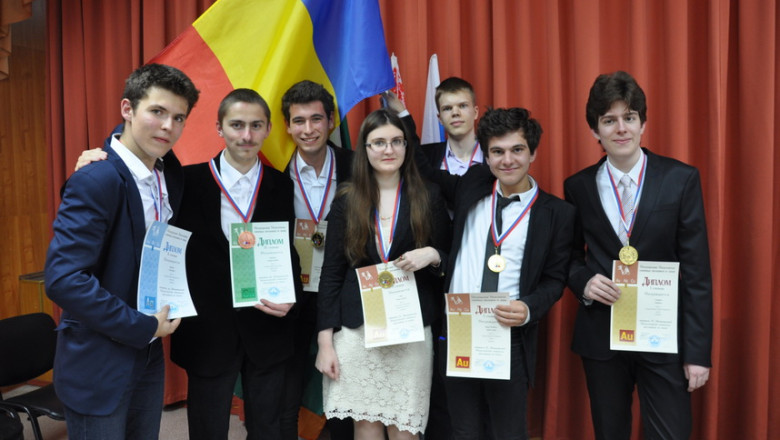 Cinci medalii de aur, una de argint si una de bronz pentru elevii romani, la Olimpiada de Chimie din Rusia Imagine