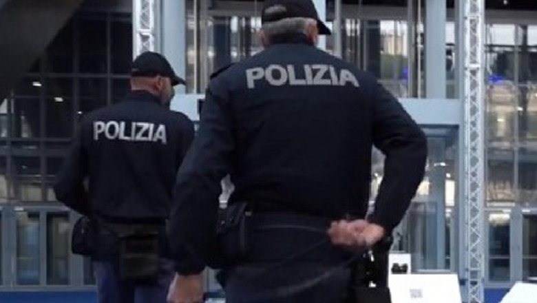 Cinci politisti italieni, acuzati ca au torturat migranti si persoane fara adapost Imagine