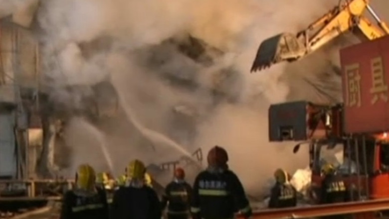 Cinci pompieri au murit intr-un incendiu in China Imagine