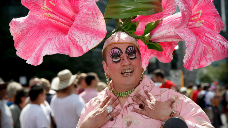 Cinci tari arabe au propus introducerea controalelor pe aeroporturi, pentru identificarea homosexualilor Imagine