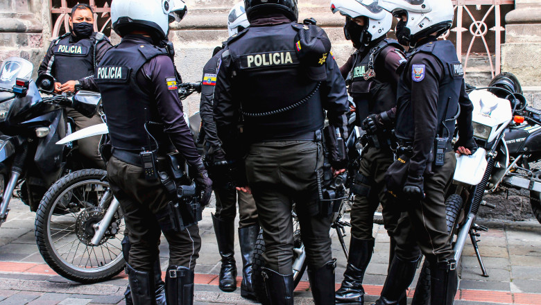 Cinci turisti au fost ucisi pe o plaja din Ecuador, dupa ce atacatorii i-au confundat cu rivalii lor Imagine