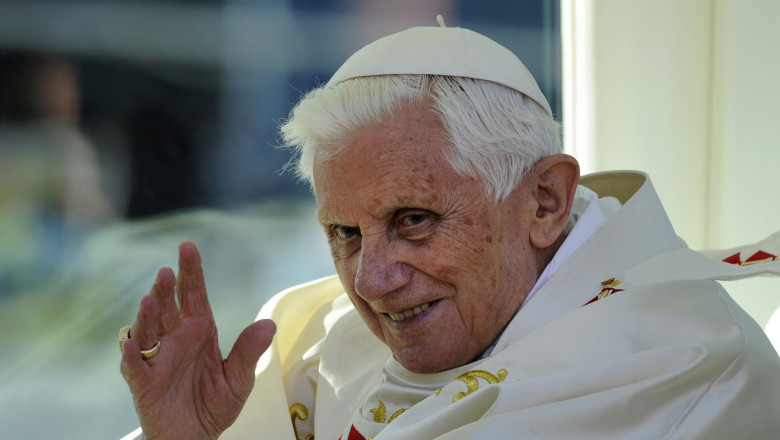 Cine a fost Papa Benedict al XVI-lea, numit „Rottweilerul lui Dumnezeu” Imagine