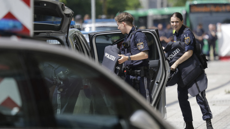 Cine este autorul atacului armat din Austria. Suspectul renuntase la studii si detinea legal doua arme Imagine