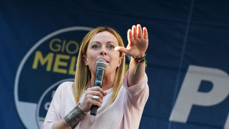 Cine este Giorgia Meloni si de ce da fiori Bruxelles-ului? Duminica viitoare ar putea deveni noul premier al Italiei Imagine
