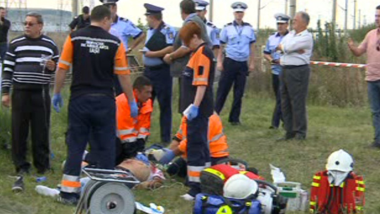 Cine ii are pe constiinta pe cei 11 morti? In urma cu un an, in aceeasi zona, alti 3 oameni au murit in accident de tren Imagine
