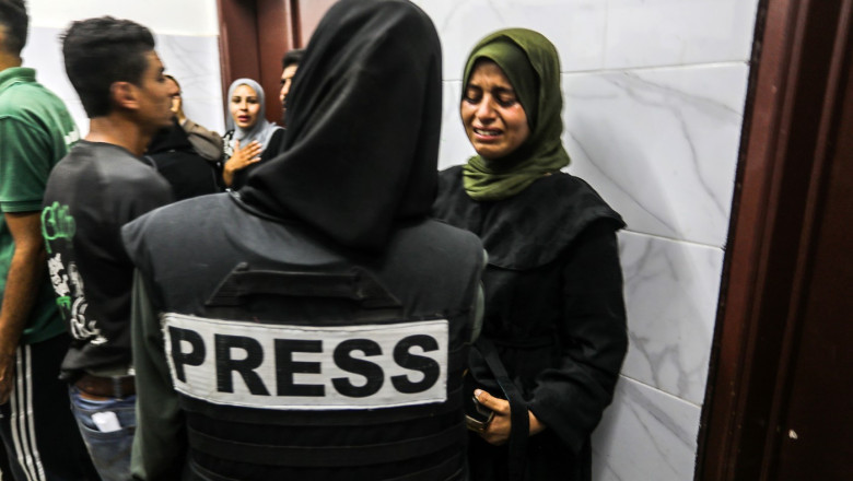 Cine sunt cei cinci jurnalisti ucisi de armata israeliana in atacul de la spitalul din Khan Yunis Imagine