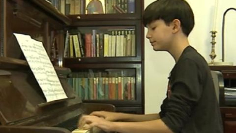 Cine sunt copiii care au cantat alaturi de Roger Waters pe scena The Wall Imagine