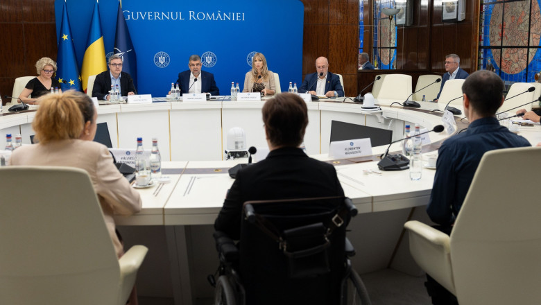 Ciolacu, dupa intalnirea cu reprezentantii Asociatiei Nevazatorilor: O lege distincta le va asigura dreptul la o pensie decenta Imagine