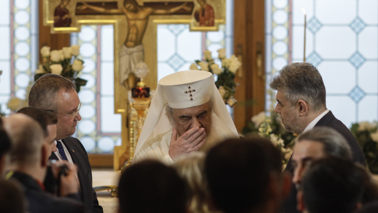 Ciolacu, dupa sfintirea capelei ortodoxe din Parlament: „Un moment istoric marcat de binecuvantarea de catre Preafericitul Daniel” Imagine