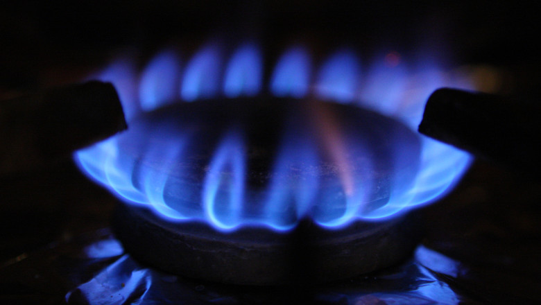 Ciolacu: Vom continua sa plafonam preturile la energie si gaze pana cel putin in primavara lui 2025 Imagine