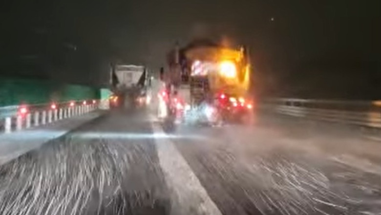 Circulatia pe autostrada A1 a fost inchisa din cauza viscolului pe o portiune de 68 de kilometri Imagine