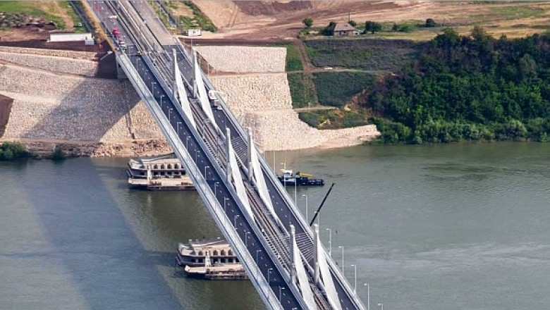 Circulatie de vara pe podul Calafat – Vidin: Vehiculele de peste 12 tone au restrictii vinerea si duminica Imagine