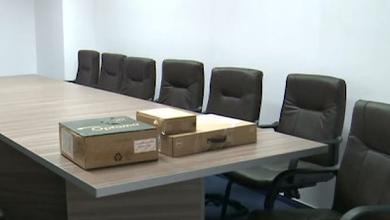 Cladire de milioane, nefolosita. Primaria nu a desemnat un administrator care sa gestioneze spatiile de birouri Imagine