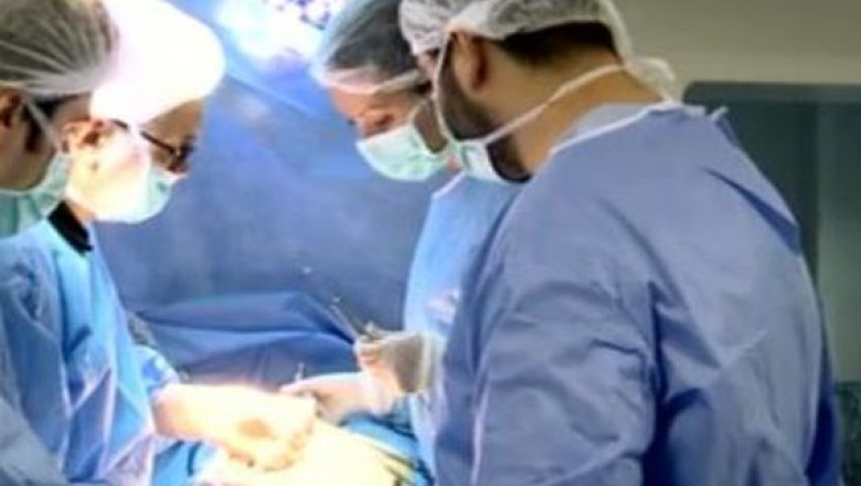 Clinica timisoreana, acreditata pentru prelevarea si transplantul de tesut osos si tendinos Imagine