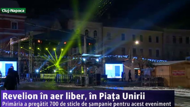 Clujenii, asteptati de Revelion in Piata Unirii Imagine