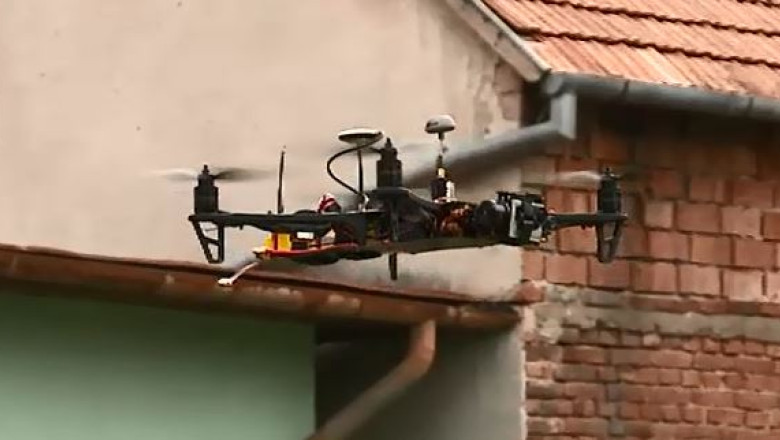 Clujenii invata cum sa construiasca drone Imagine