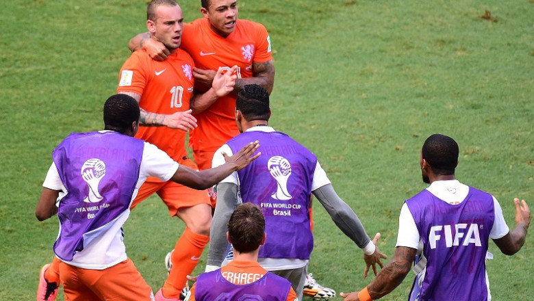 CM 2014. Olanda - Mexic 2-1. Sneijder si Huntelaar au intors meciul pe final si au calificat echipa in sferturi Imagine