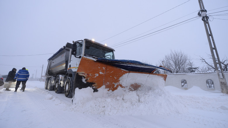 CNADNR va investi inca 50 de milioane de euro pentru achizitia unor utilaje de deszapezire Imagine
