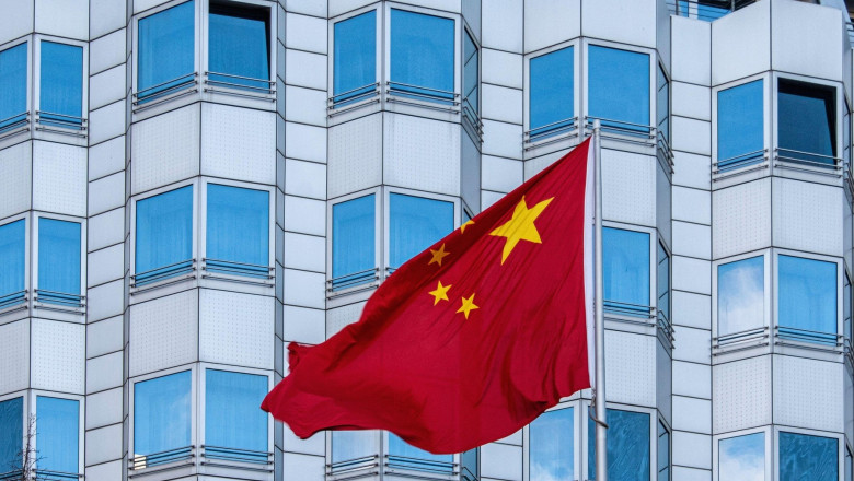 CNN: China isi hartuieste si repatriaza cetatenii din afara tarii folosind 100 de sectii de politie in toata lumea, inclusiv in Romania Imagine