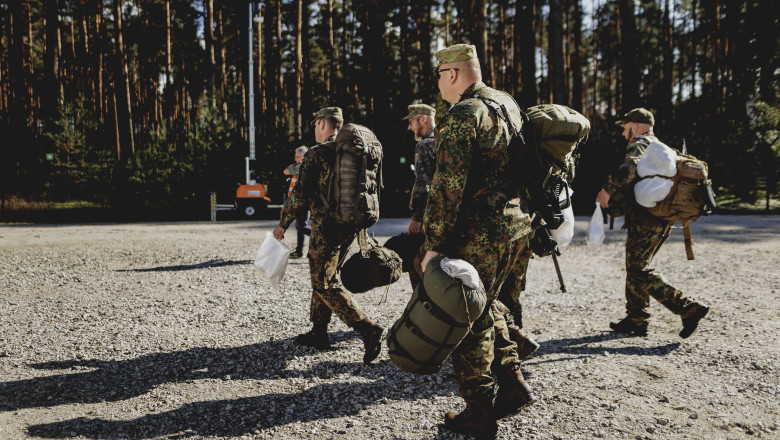 Coada la antrenamentele militare voluntare din Polonia. Gesturi disperate de teama unei agresiuni a Rusiei Imagine