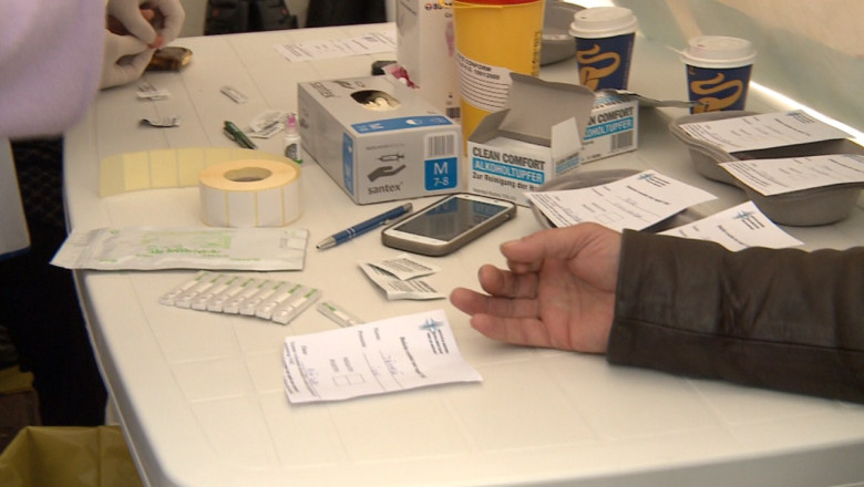 Coada la testari gratuite pentru a descoperi daca sufera de hepatita C Imagine