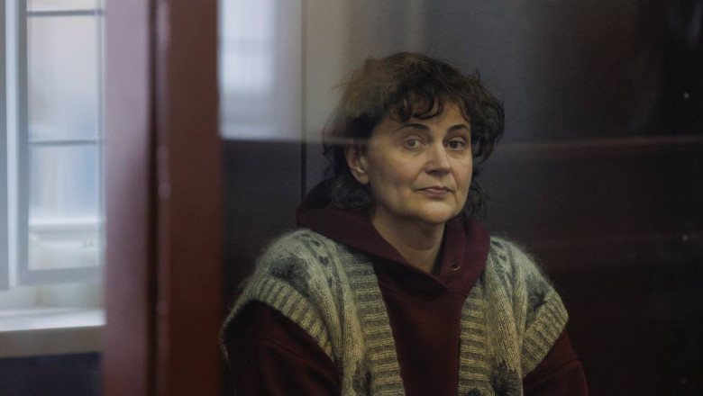 Coafeza din Rusia, condamnata la inchisoare pentru raspandirea de stiri false despre armata rusa Imagine