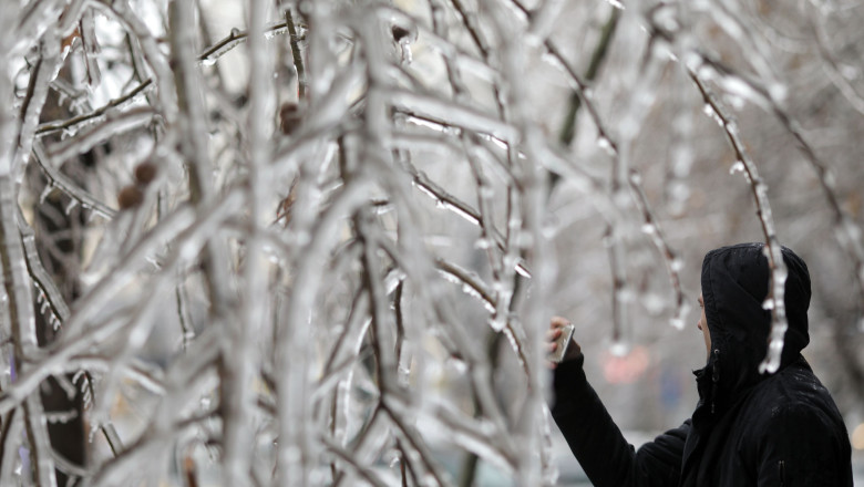 Cod galben de ceata densa si polei in mai multe judete din tara. Zonele afectate Imagine