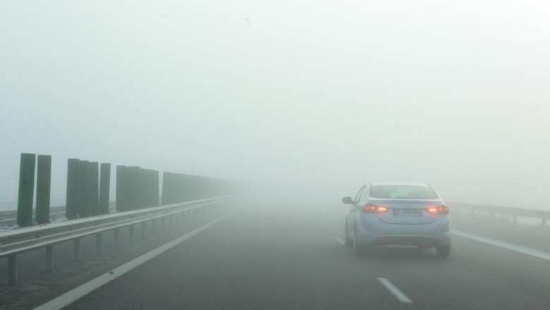 Cod galben de ceata in mai multe zone din Moldova, Muntenia si Transilvania. Este si pericol de formare a poleiului Imagine